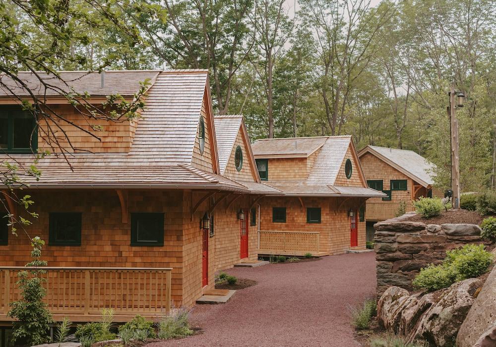 Deer Mountain Inn photo 48