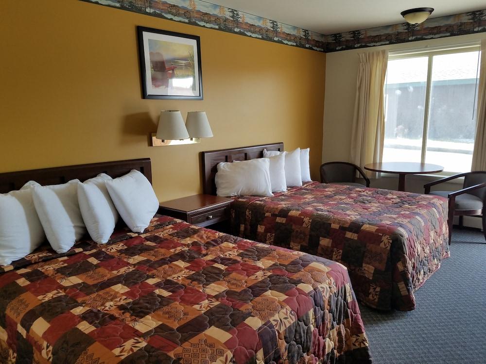 Clark's Beach Motel photo 28