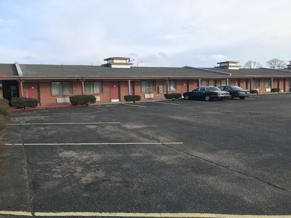 Village Inn photo 35