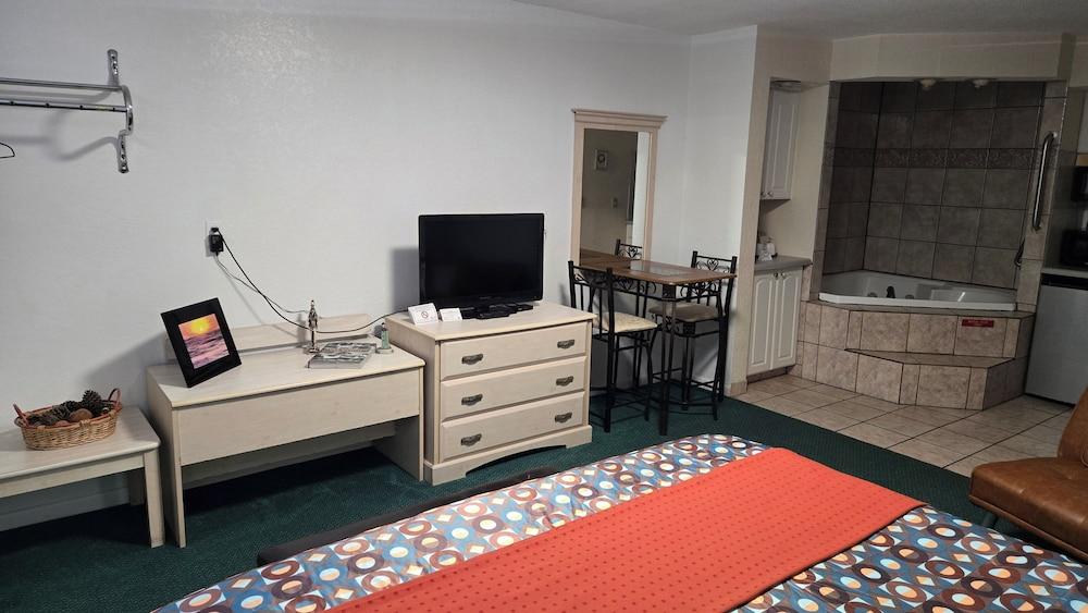 Merida Inn and Suites photo 46