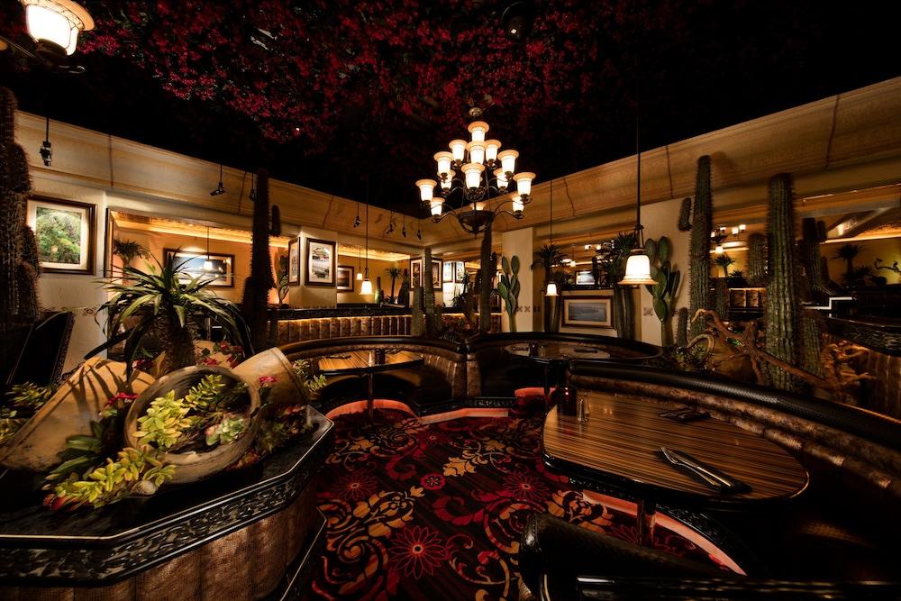 Western Village Inn & Casino by Peppermill Resorts photo 15