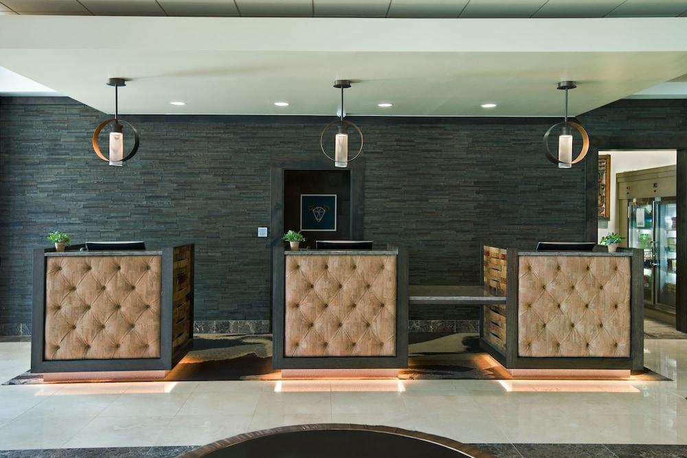 Oxford Suites Sonoma County photo 39