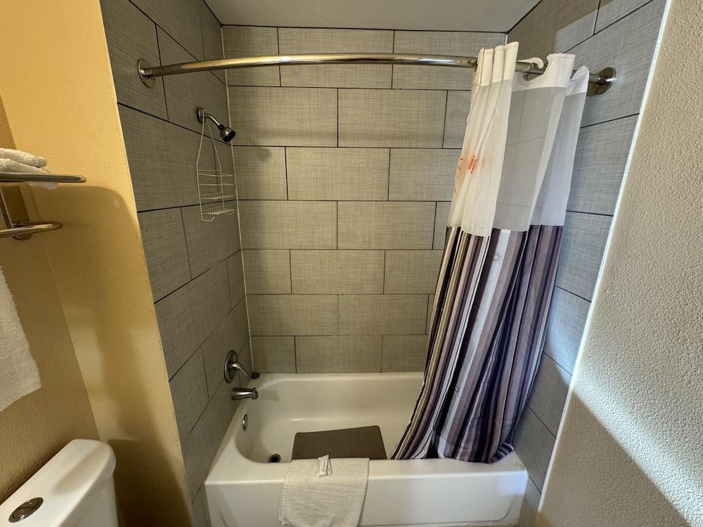 Country Inn-Giddings photo 12