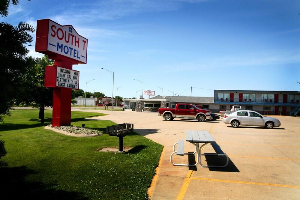 South T Motel photo 68