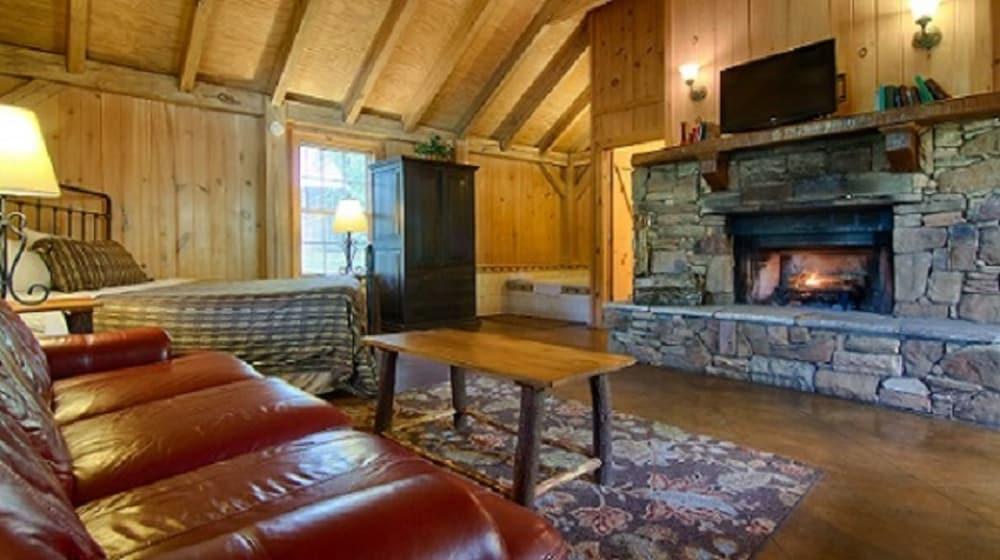 The Smokehouse Lodge and Cabins photo 36