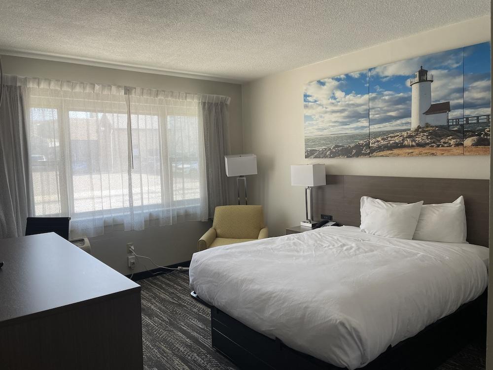Days Inn by Wyndham Manitowoc photo 8