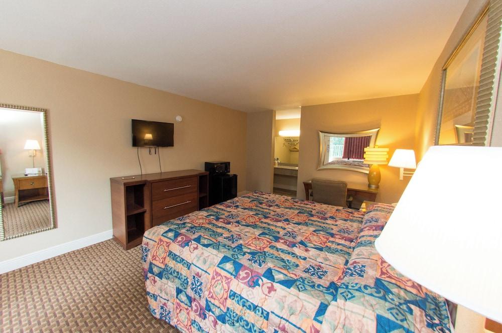 Audubon Inn photo 10
