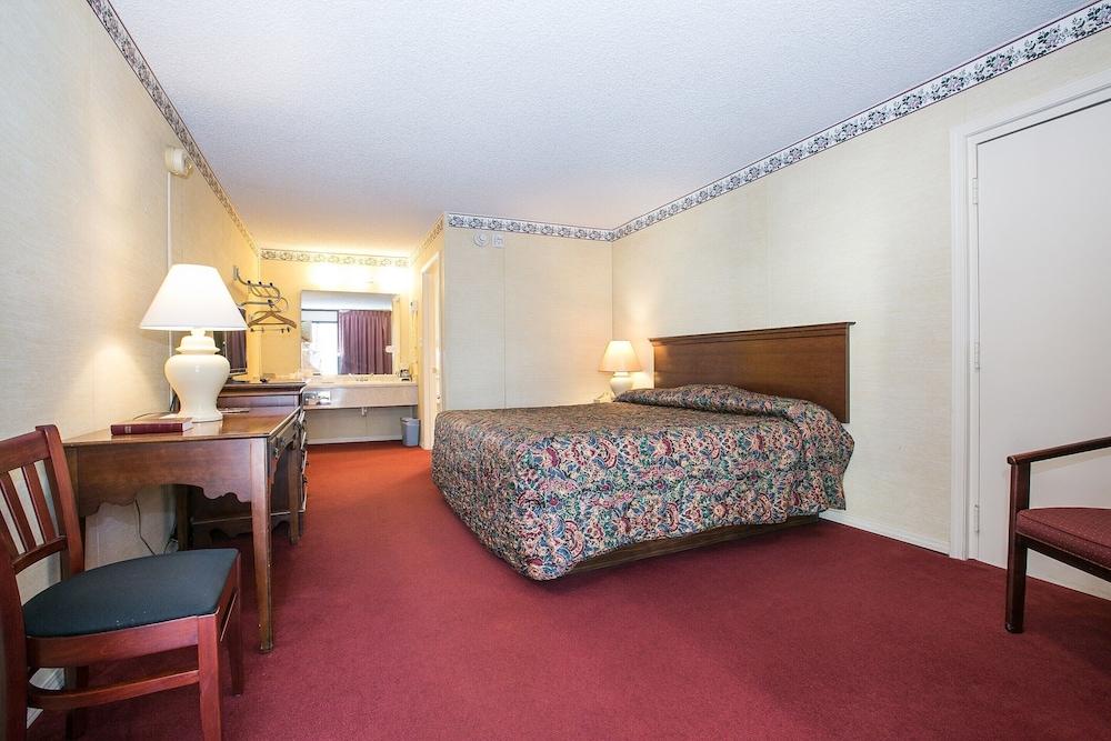 Candlewick Inn photo 9