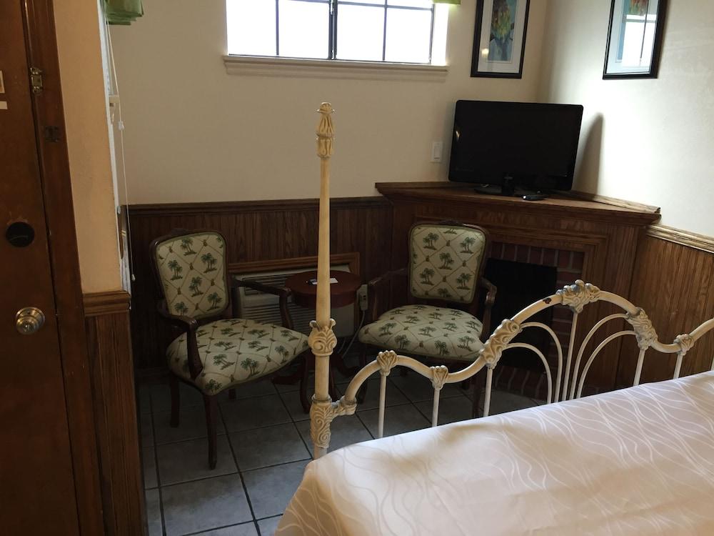 Seacrest Inn photo 13