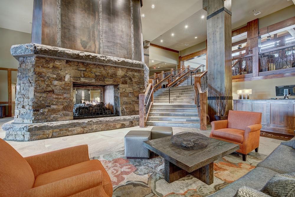 One Ski Hill Place, a RockResort, by Vail Resorts photo 60