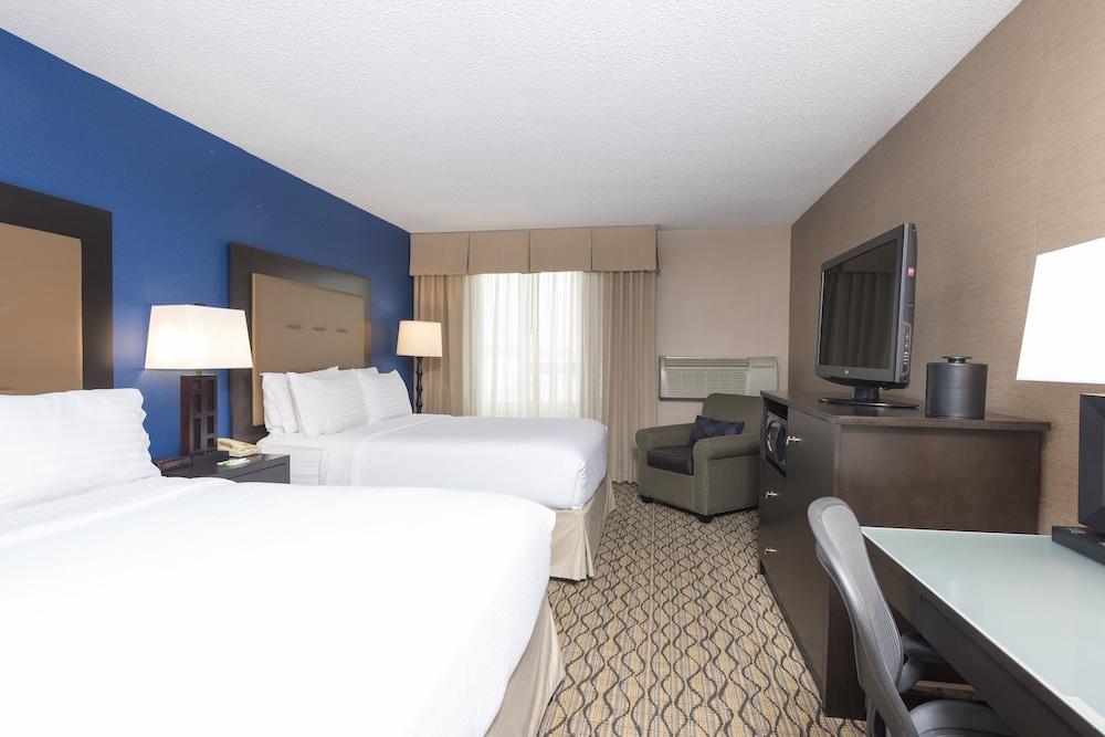 Grand Royal Hotel O'Hare - Chicago photo 17