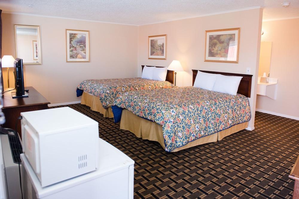 Grand View Plaza Inn & Suites photo 95