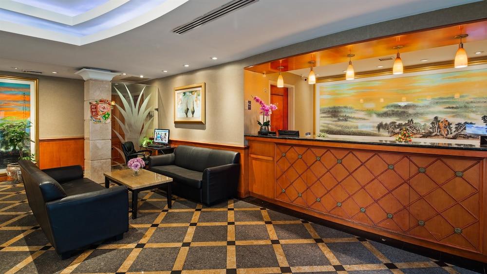 Best Western Queens Court Hotel photo 3