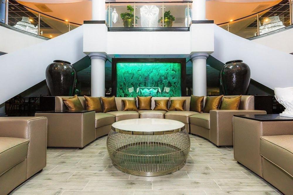 Regalia Hotel & Conference Center photo 33