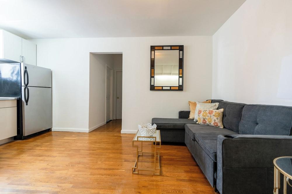 Elegant Harlem Suites photo 5