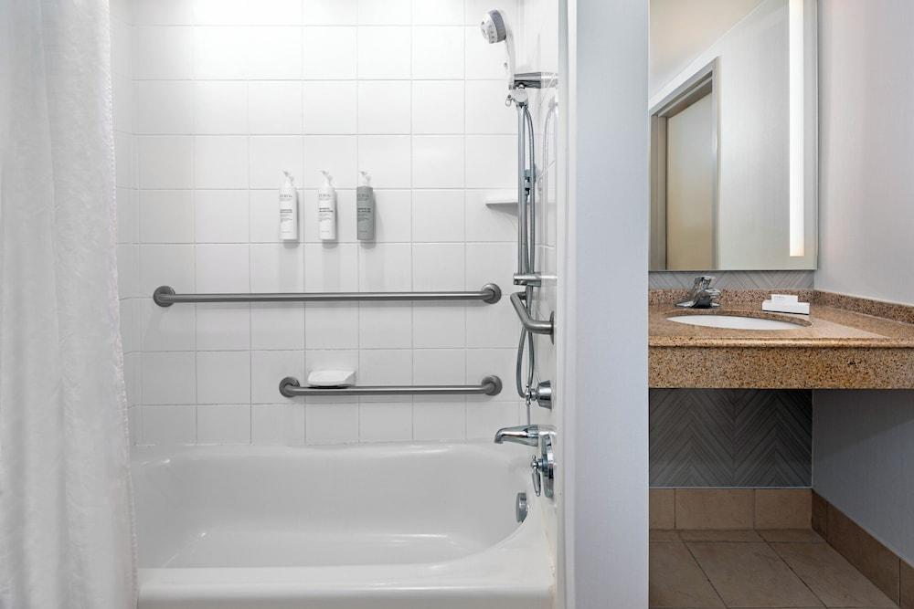 Hilton Garden Inn Tampa Airport Westshore photo 23