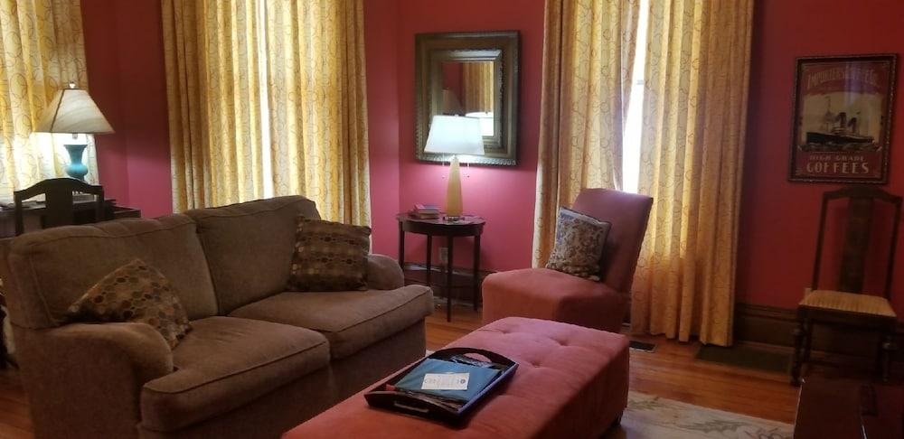 Downtown Guest Quarters Hotel photo 14