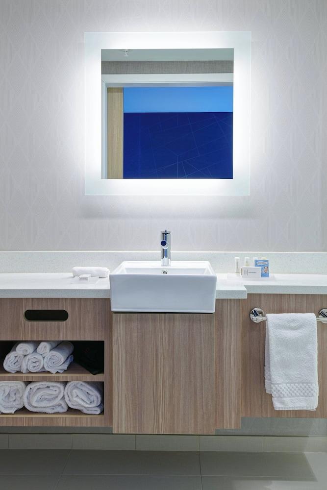 SpringHill Suites by Marriott Wixom Novi photo 19