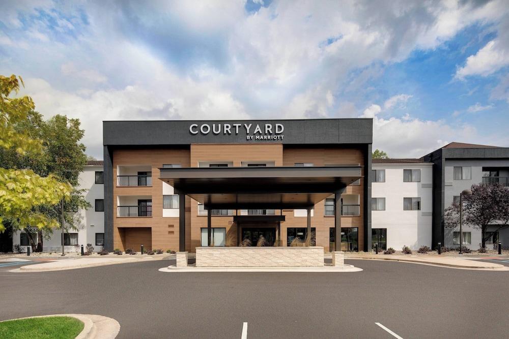 Courtyard by Marriott Grand Rapids Airport photo 38