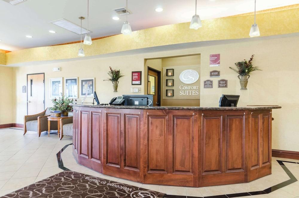 Comfort Suites Salina South photo 13