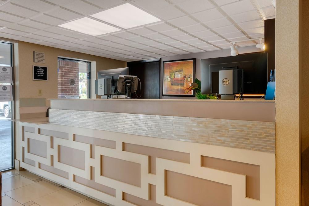SureStay by Best Western Jacksonville Airport photo 8