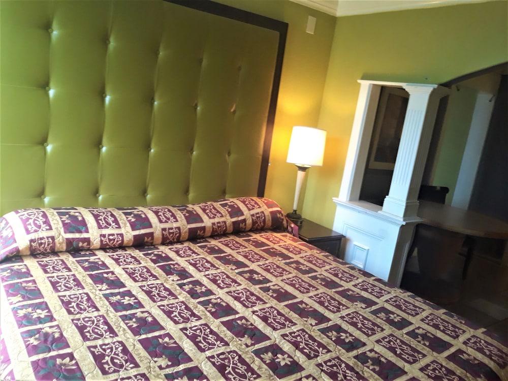 Madison Inn and Suites photo 55