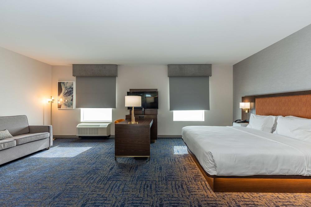 Hampton Inn & Suites Houston Sugar Land photo 29