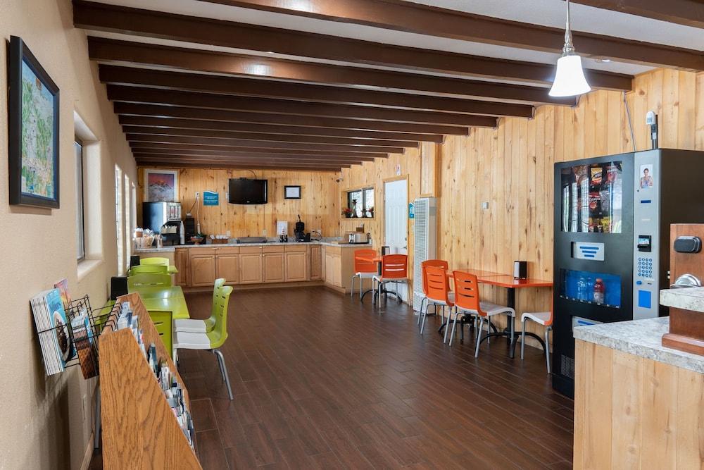 Budget Lodge Ruidoso photo 23
