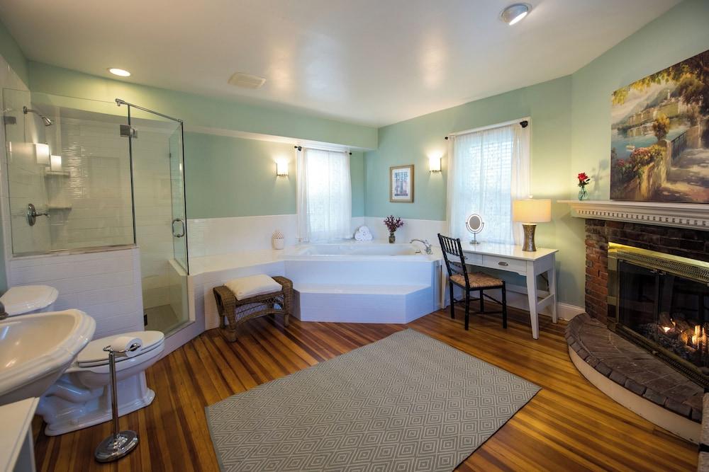 York Harbor Inn photo 47