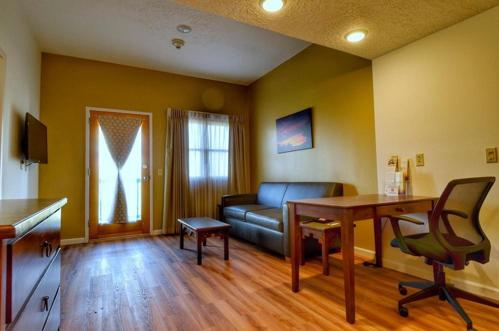Ohkay Casino Resort Hotel photo 13