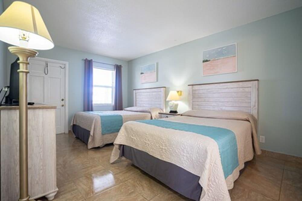 Carriage House Resort Motel photo 17