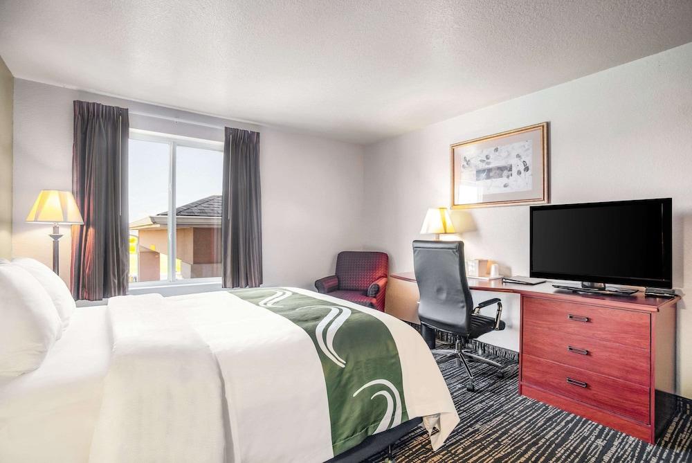 Quality Inn Parsons North photo 26