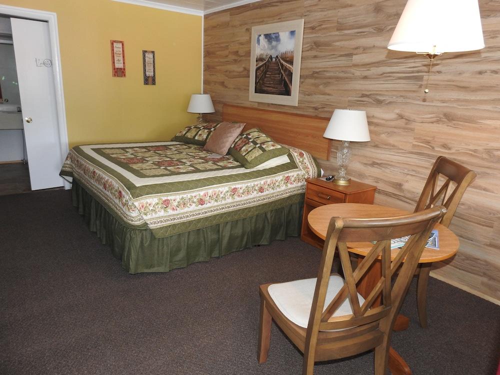 The Trails Inn photo 11