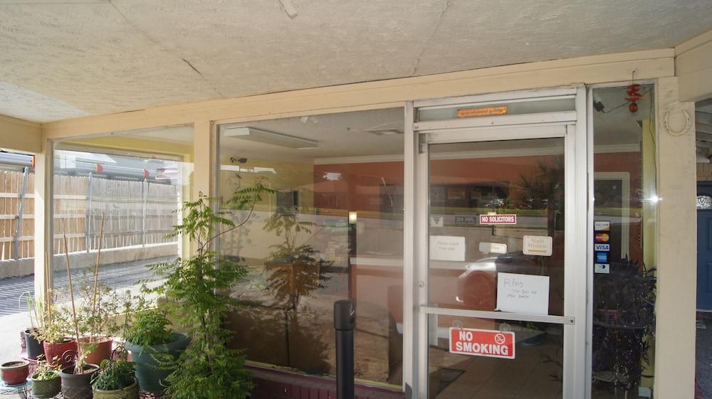 Stone Inn Motel photo 12