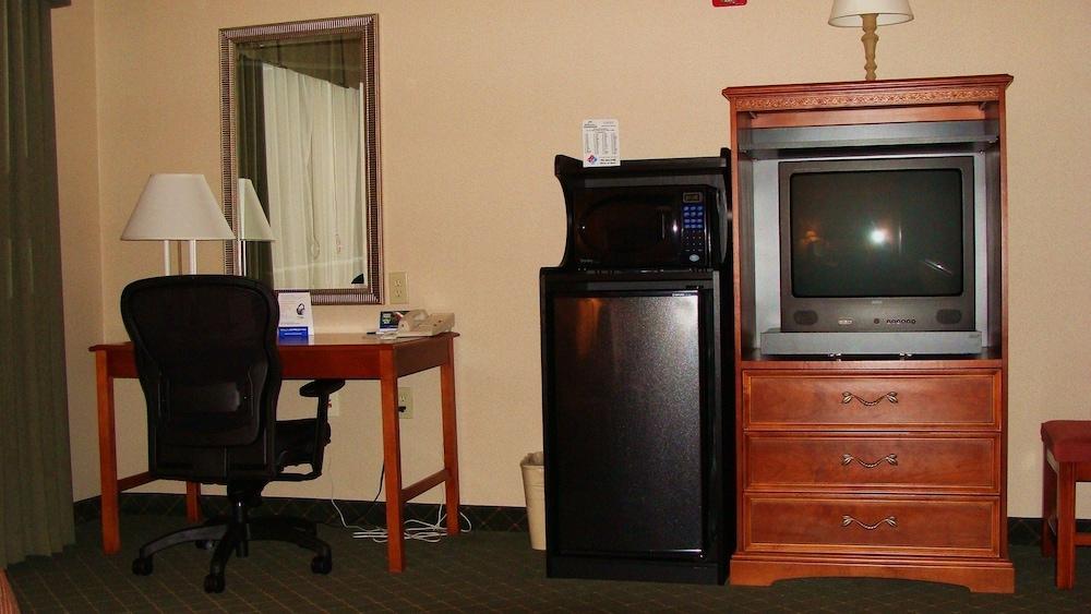 Holiday Inn Express Lebanon by IHG photo 27