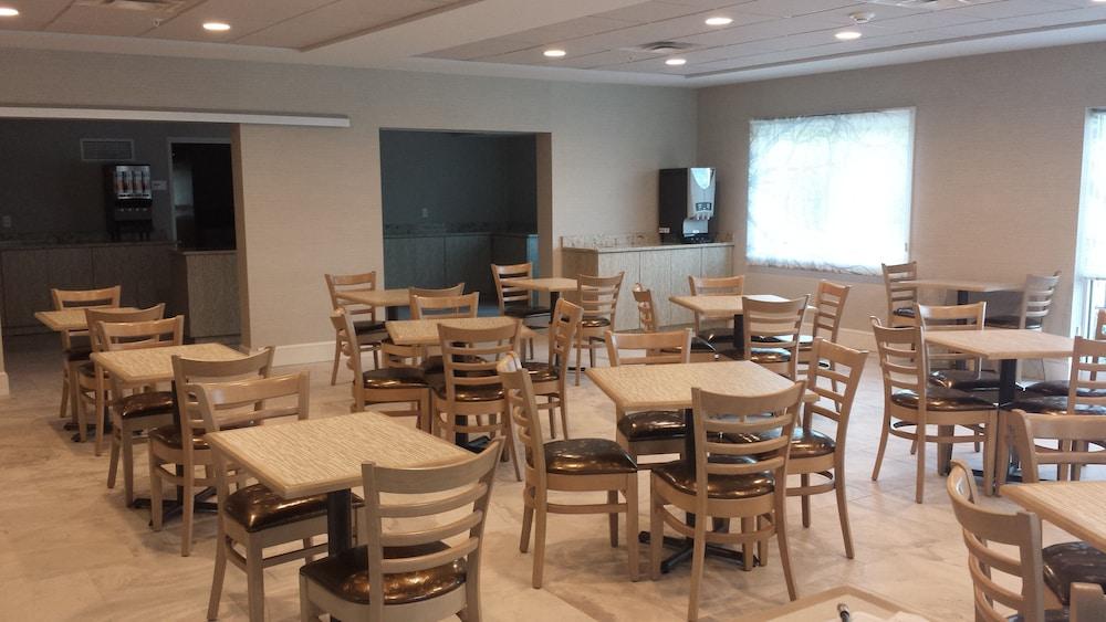 Comfort Inn Williamsburg Gateway photo 43