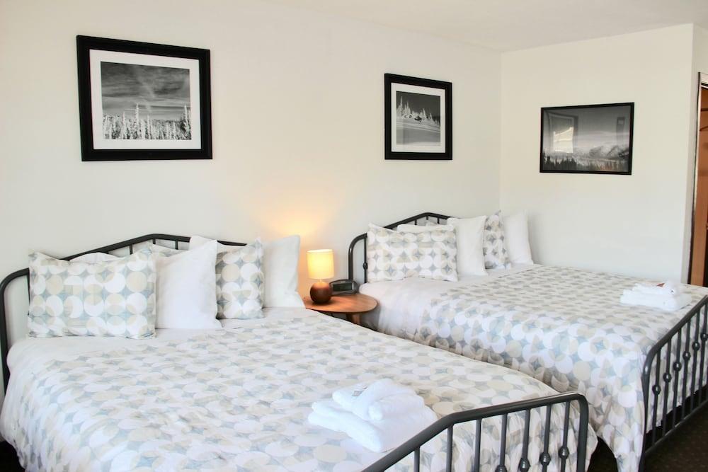 Chalet Motel Whitefish photo 11