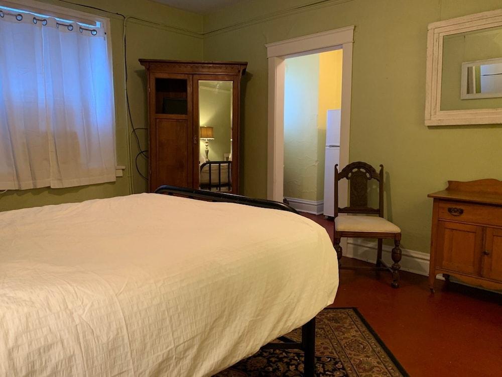 Historic Whiting Hotel Suites photo 67