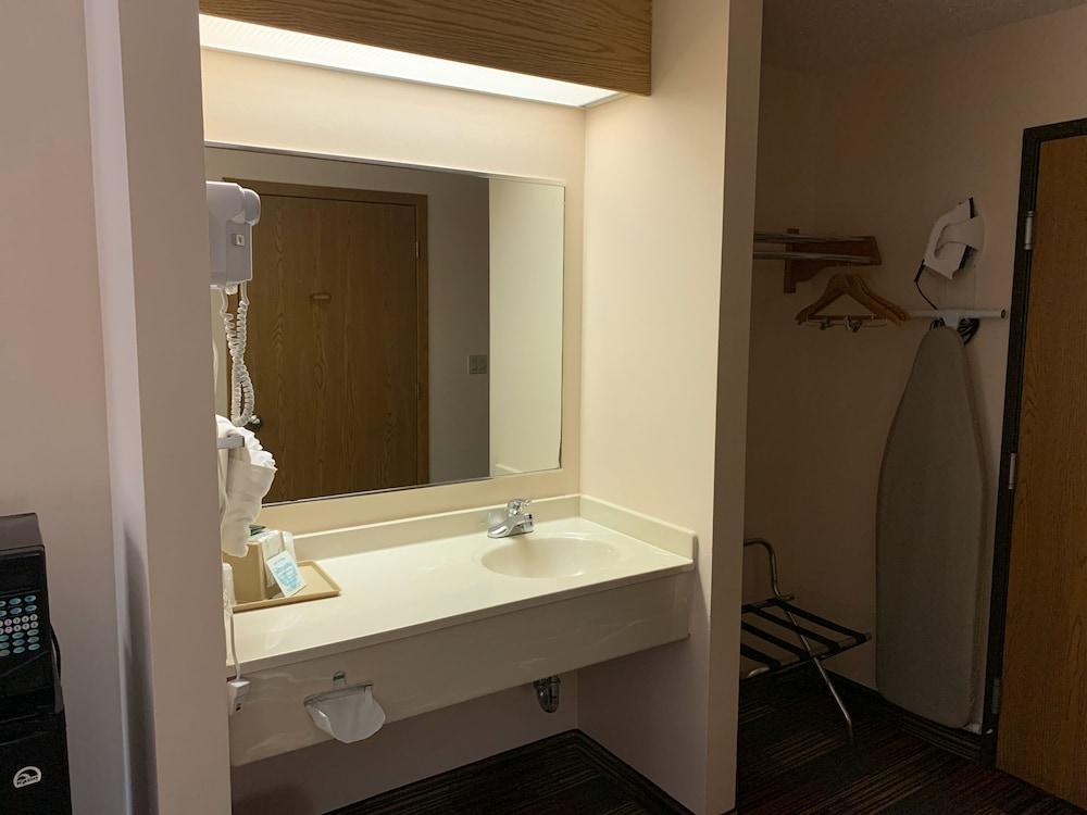Budgetinn & Suites photo 8