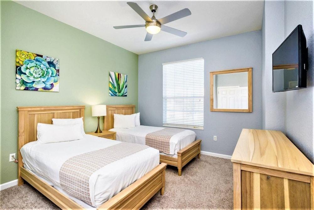 Vista Cay Resort by Millenium at Universal Blvd photo 16