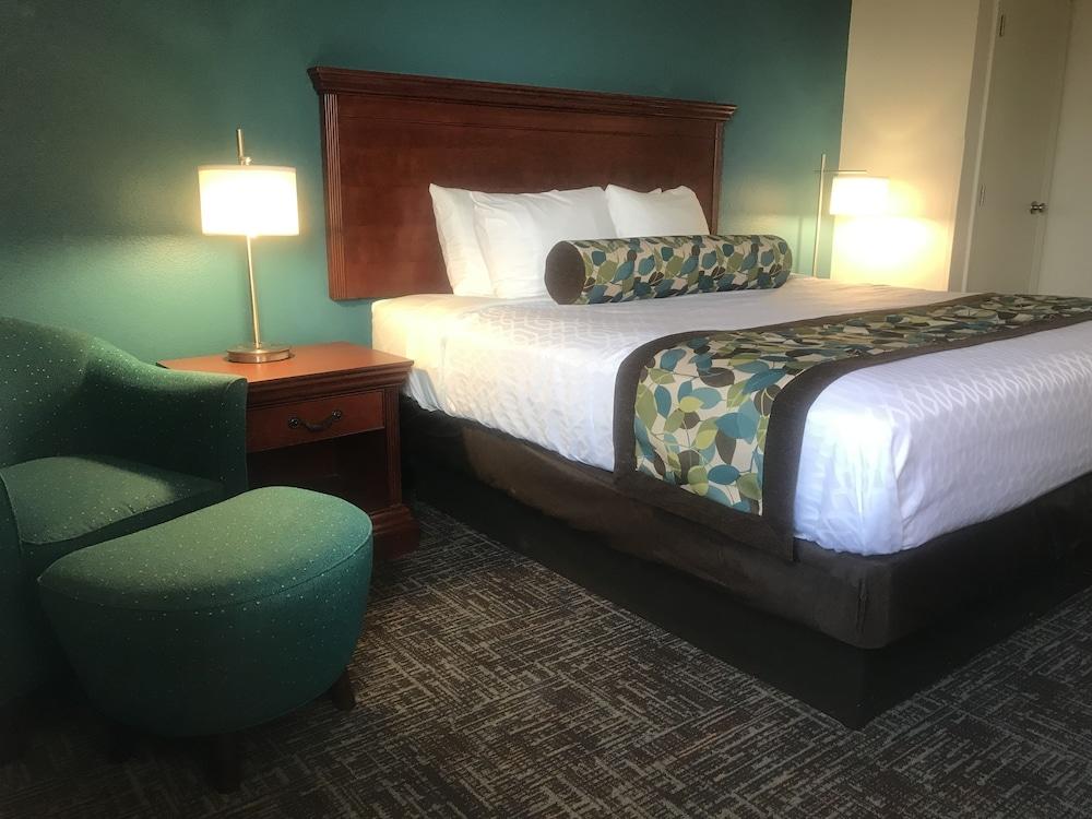 Comfort Inn & Suites O'Fallon - St. Louis Area photo 36