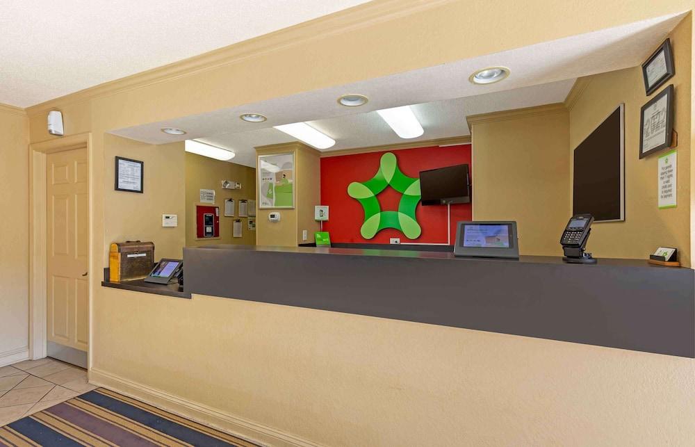 Extended Stay America Suites Washington DC Falls Church photo 2
