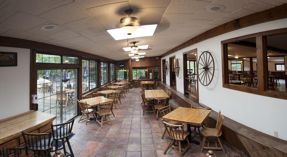 Summit Lodge photo 66