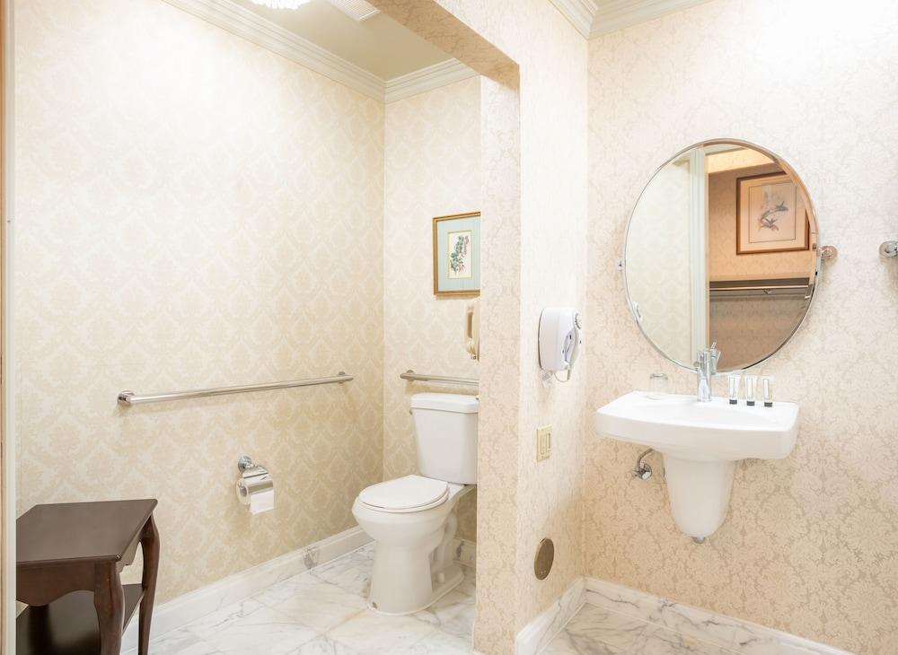 Bristol Hotel, Boutique Collection photo 35