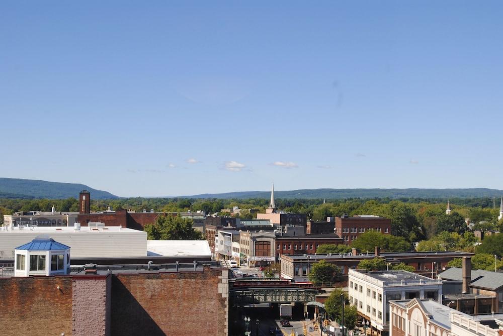 The Parker Inn & Suites photo 34