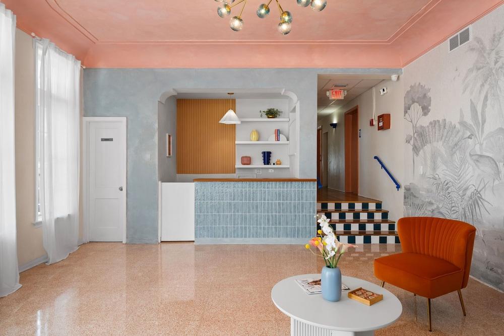 Blue Flamingo Suites photo 11