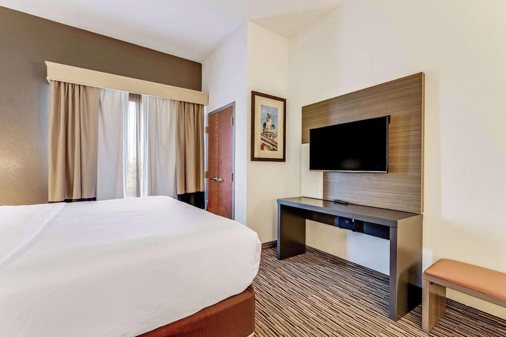 Comfort Suites Murfreesboro Shopping District photo 10