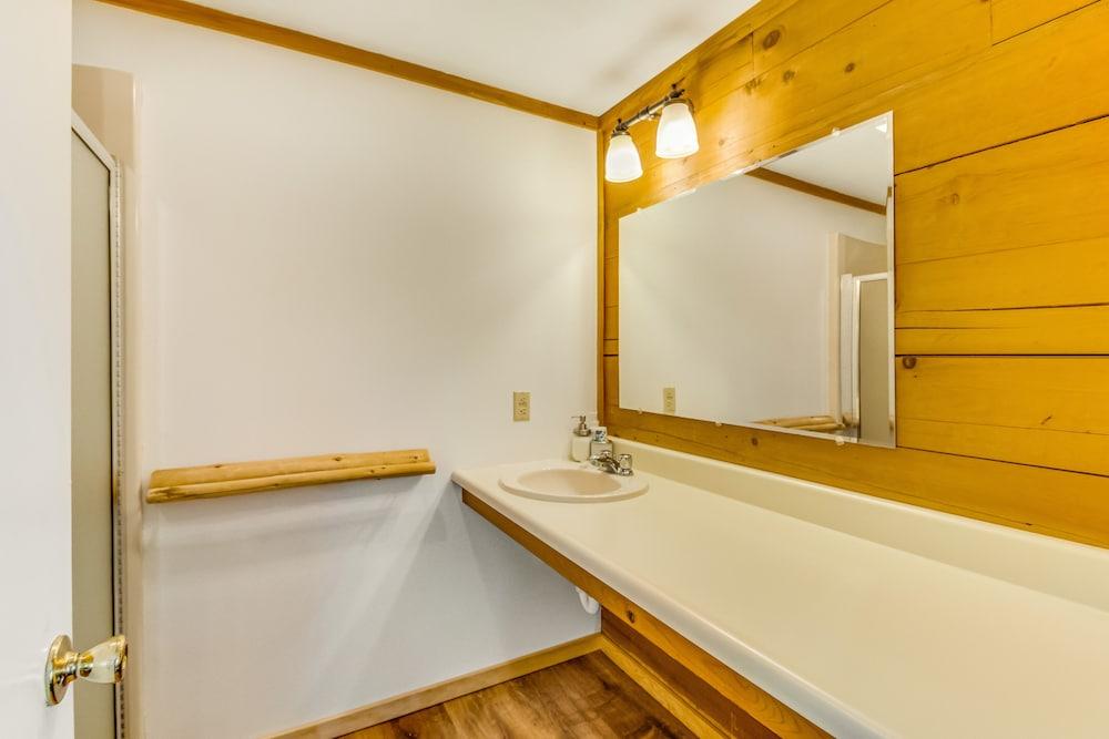 Deer Harbor Inn photo 69