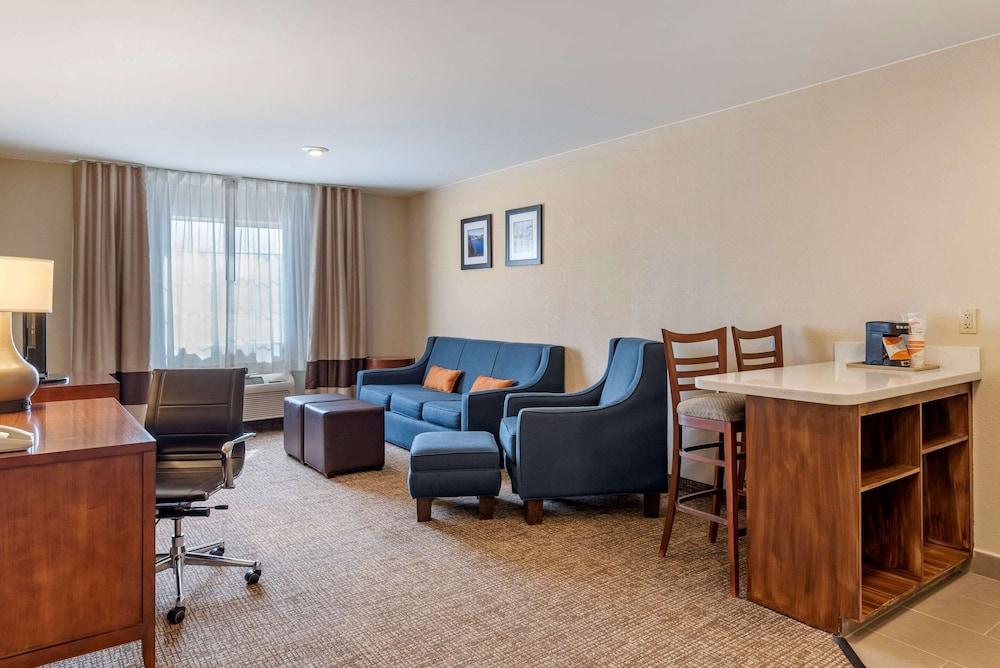 Comfort Inn & Suites Klamath Falls photo 33