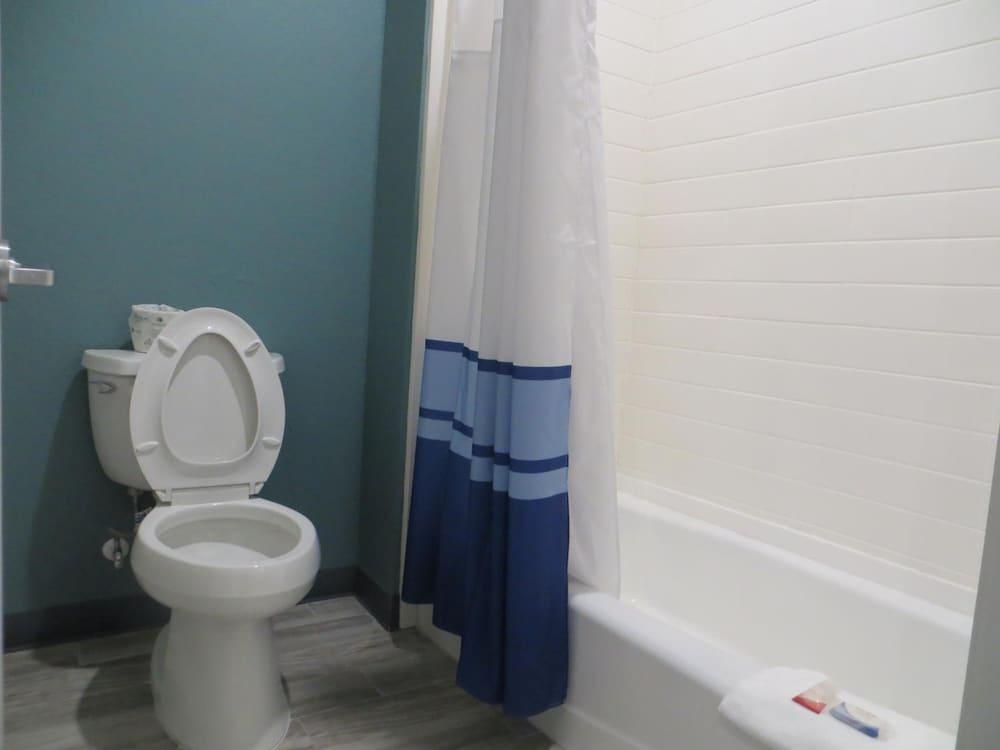 Hotel Blue - Woodlands photo 33